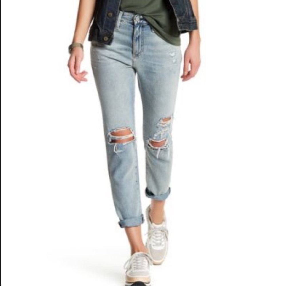 AG "THE DEVON" true boy fit jeans. Size 27